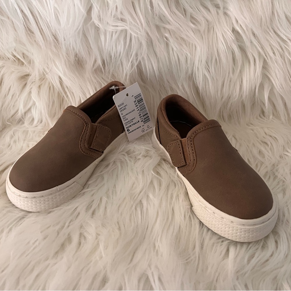 NWT The Children’s Place Toddler Tan Slip On Sneakers